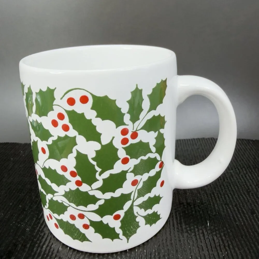 Waechtersbach‎ Holly on White Christmas Coffee Mug Cup Ceramic Stoneware Spain
